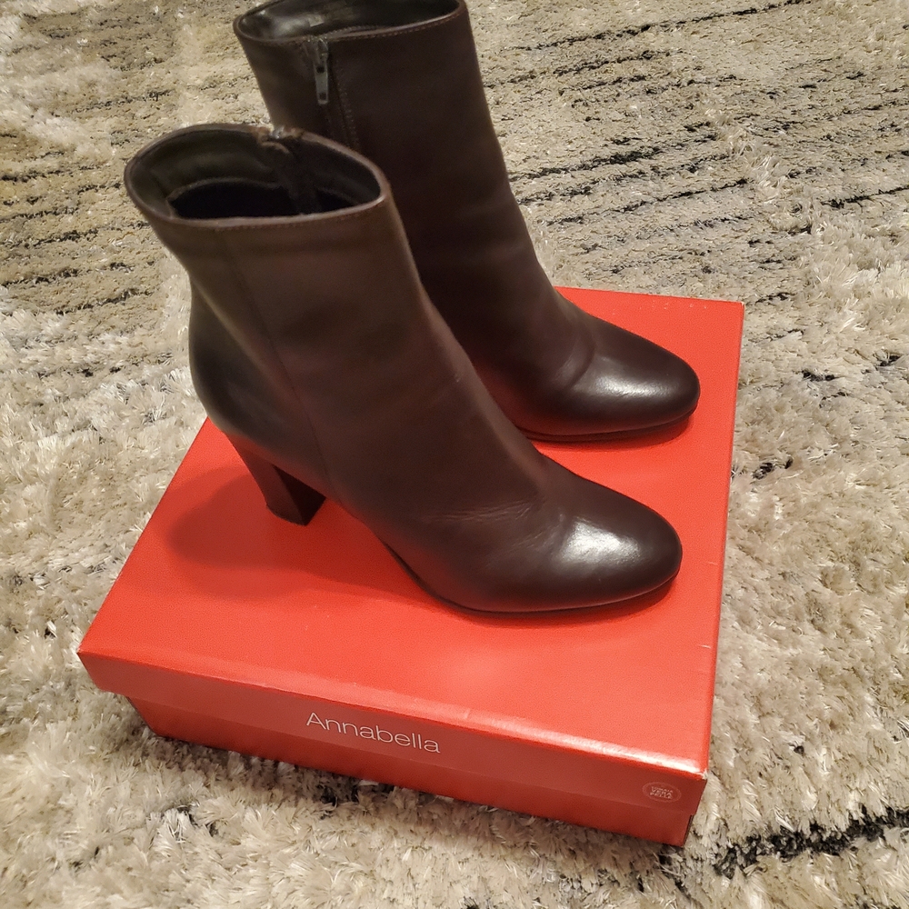 Annabella Women's Brown Leather Ankle Boots